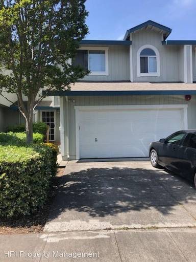 Main picture of 34 Meridian Cir