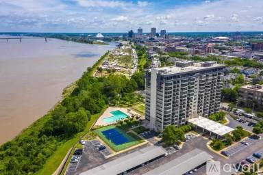 Main picture of River Tower at South Bluffs
