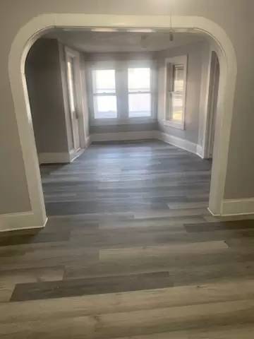 Main picture of 7 Maple Ave