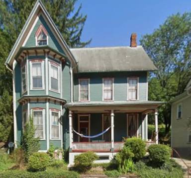 Main picture of 221-223 E Howard St
