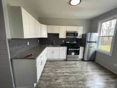 Main picture of 84 Winfield Ave