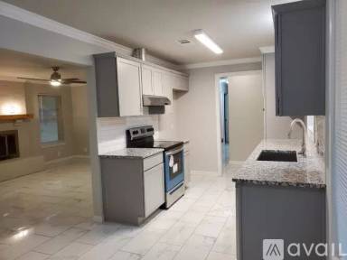 Main picture of 1902 Spring Valley Dr