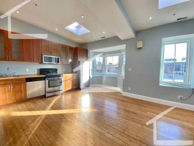 Main picture of 9 Cortes St