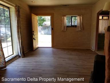 Main picture of 2740 Walnut Ave