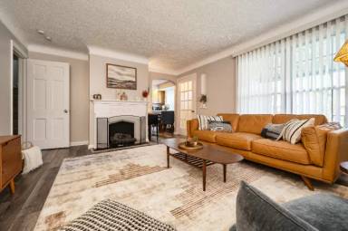 Main picture of 3702 Bainbridge Rd