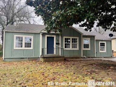 Main picture of 4528 E 5th Pl