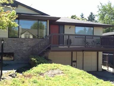 Main picture of 225 NE 91st St