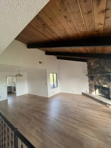 Main picture of 1634 Royal Way