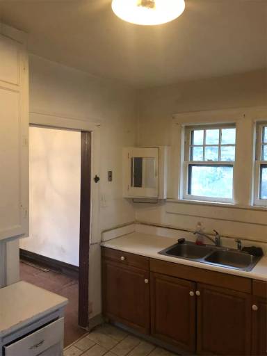 Main picture of 634 Arlington Ave