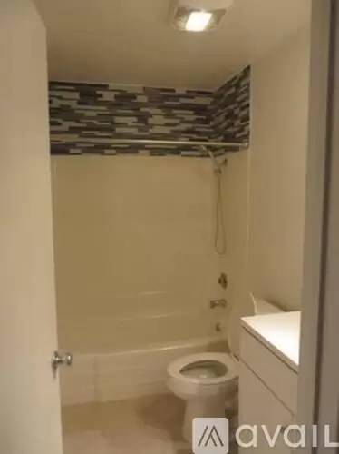 Main picture of 1060 Oak Grove Rd