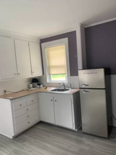 Main picture of 90 Curtis Ave