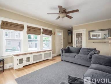 Main picture of 125 Upham St
