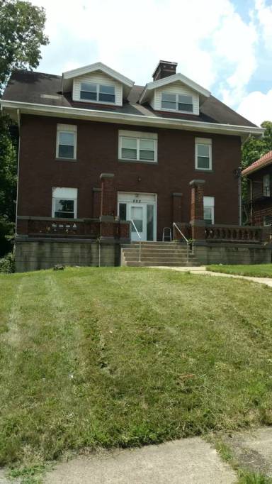 Main picture of 999 Dana Ave