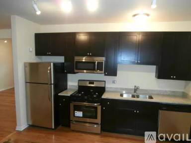 Main picture of 6930,6954,6971,6975 N Greenview Ave Apartments
