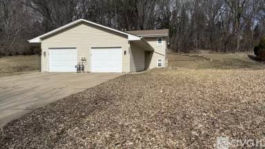 Main picture of 8627 Woodlawn Dr