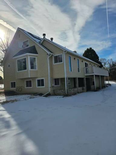 Main picture of 745 McCarthy Blvd