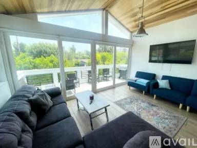 Main picture of 5815 Ranchito Ave