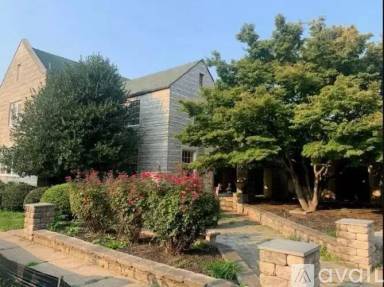 Main picture of 2810 N Monroe St