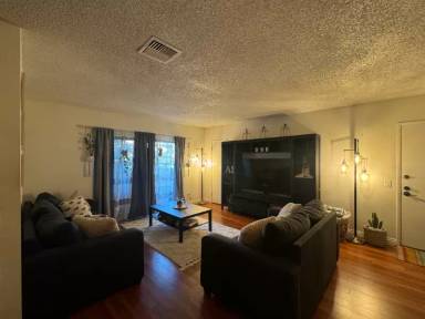 Main picture of 5055 Coldwater Canyon Ave