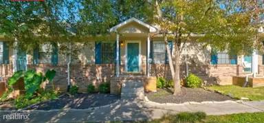 Main picture of 670 Shadywood Ln