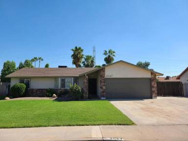 Main picture of 3047 E Dover St