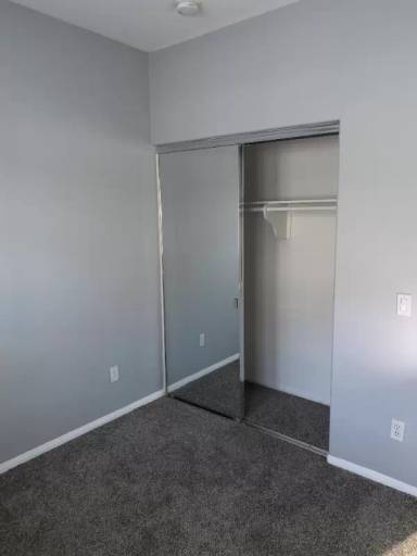 Main picture of 9049 Catherine St
