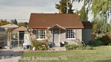 Main picture of 2417 E Heroy Ave