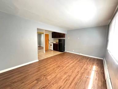 Main picture of 1456 N Farwell Ave