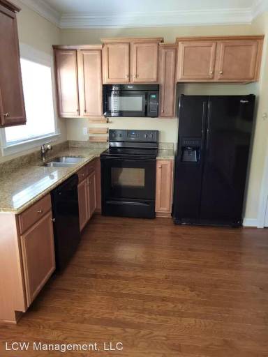 Main picture of 4979 Ampthill Ln