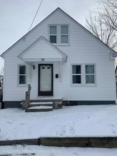 Main picture of 18 Edna Ave