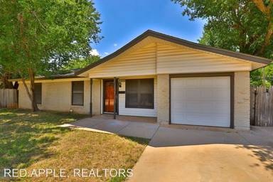 Main picture of 2102 Westview Dr