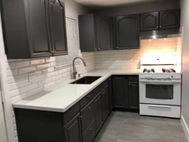 Main picture of 1211 Center Ln
