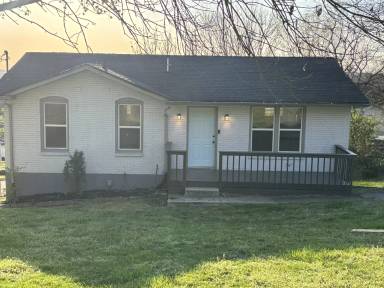Main picture of 2718 Oakwood Ave