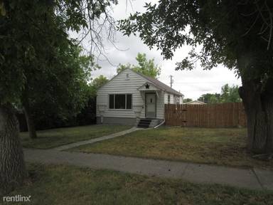 Main picture of 920 2nd Ave NW