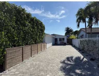 Main picture of 9252 SW 37th St