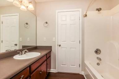 Main picture of 802 Clouddale Ct