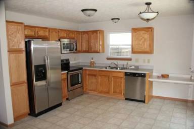 Main picture of 633 Royce Dr