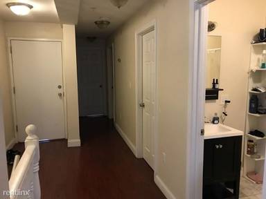 Main picture of 191 Everett St