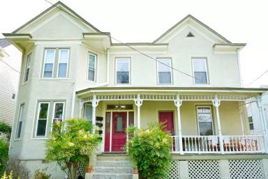 Main picture of 813 Belmont Ave