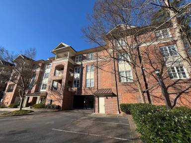 Main picture of 340 Allister Dr