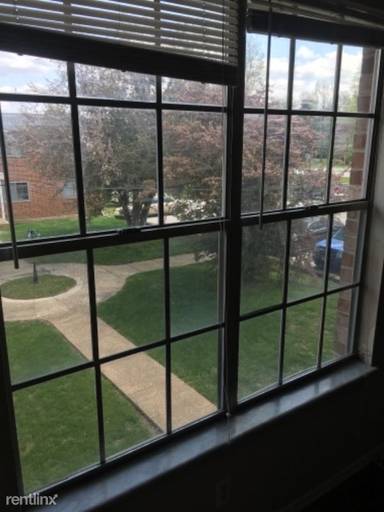 Main picture of 1107 W James Blvd