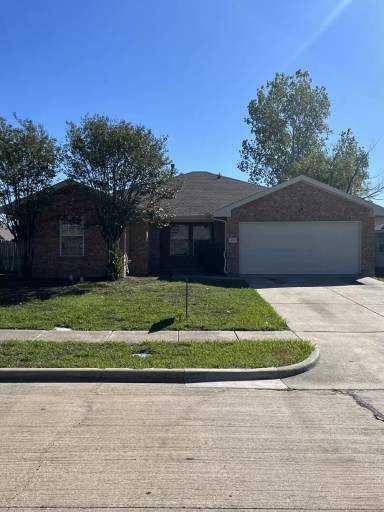 Main picture of 111 Pebble Creek Ln