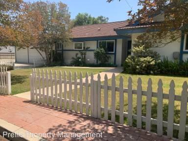 Main picture of 17838 Simonds St