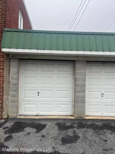 Main picture of 335 Rock St