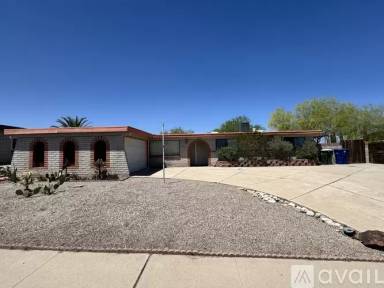Main picture of 3120 S Portia Ave