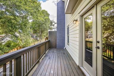 Main picture of 1325 Oakview Rd