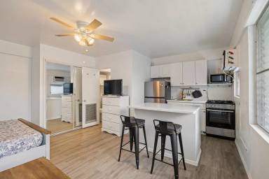 Main picture of 235 Liliuokalani Ave