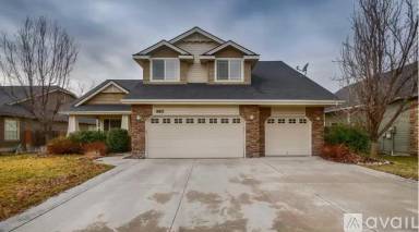 Main picture of 985 N Shadowridge Ave
