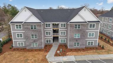 Main picture of 7055 Hanesbrook Cir