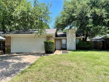 Main picture of 3105 Bluestem Dr